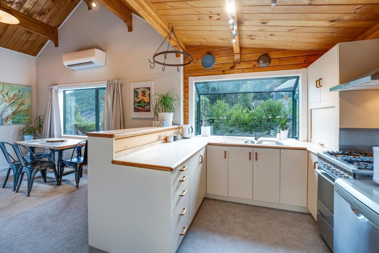 Alpine Hideaway - 2 Bedroom Closeburn Exterior photo